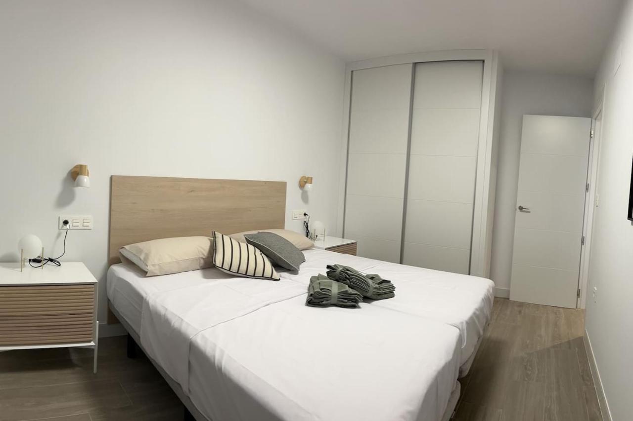 Apartamentos Breton 17 Suite Familiar Alicante Exterior foto