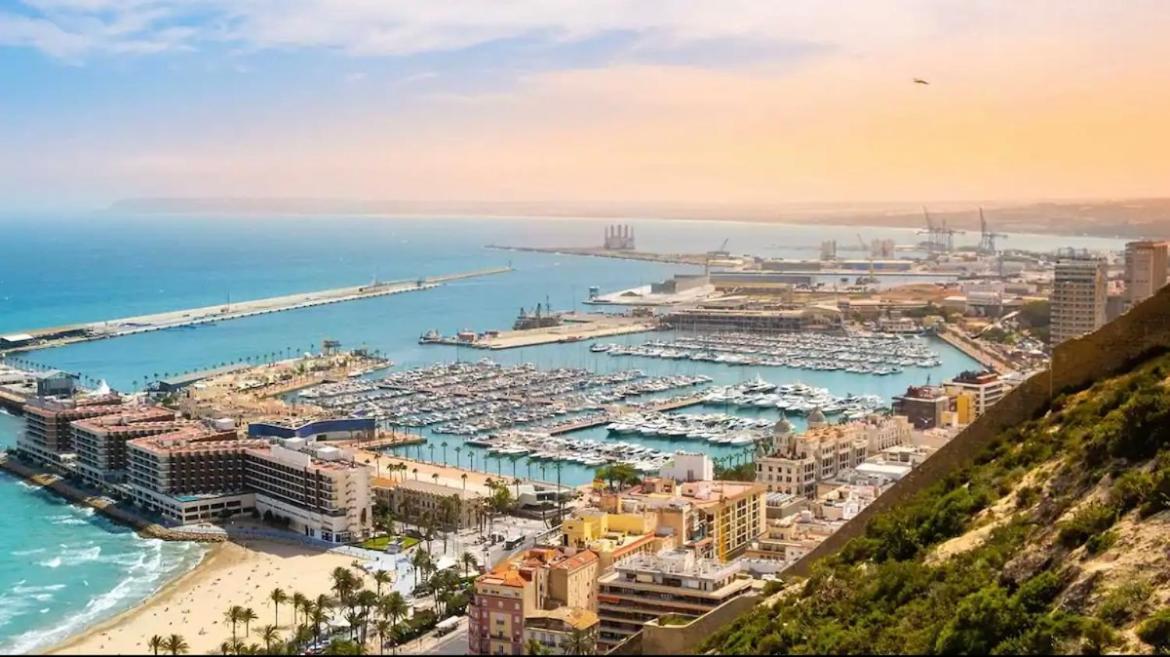 Apartamentos Breton 17 Suite Familiar Alicante Exterior foto